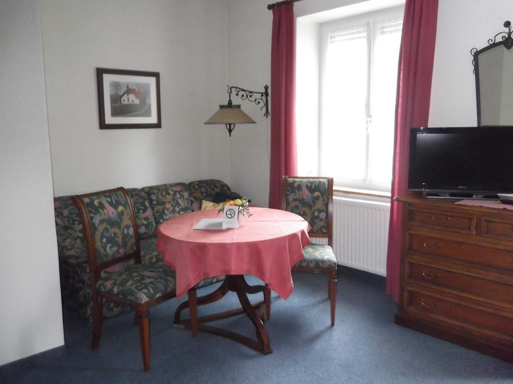 Apartment mit Balkon